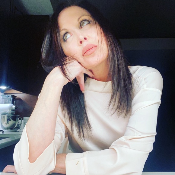 Meet your Posher, Rhea - Picture 4 of 6